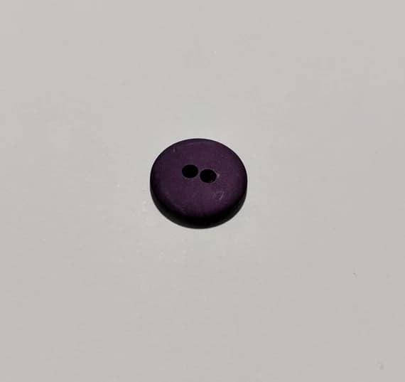none - Eggplant Round 2 Hole Plastic Button - 20mm / 3/4 inch - Dill Buttons - Set of 4