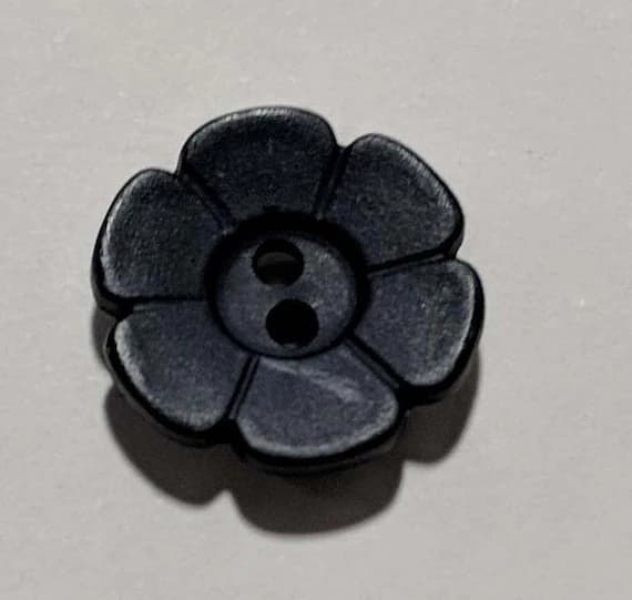 navy none - Navy Blue Daisy Flower Plastic Button - 15mm / 5/8 inch - Dill Buttons - Set of 4