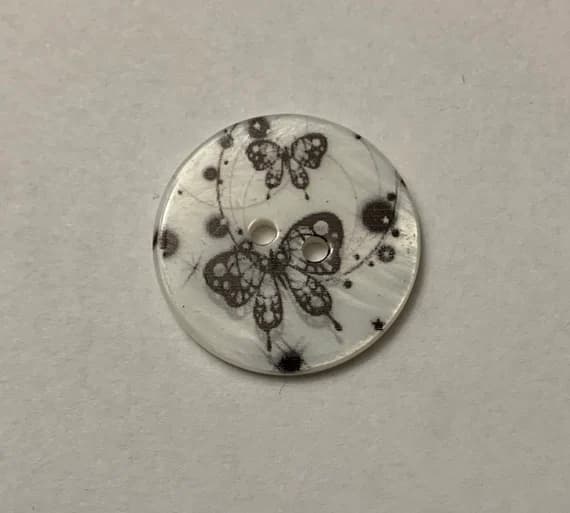none - Butterflies Natural Pearl Shell Button - Made in France (2 Sizes to Choose From)