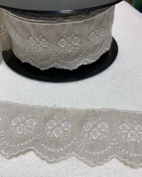 none - 1 3/4" Roses Floral Embroidered Linen Scalloped Edge Ribbon Trim Made in France