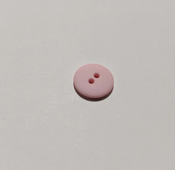 pink none - Pink Round 2 Hole Plastic Button - 15mm / 5/8 inch - Dill Buttons - Set of 4