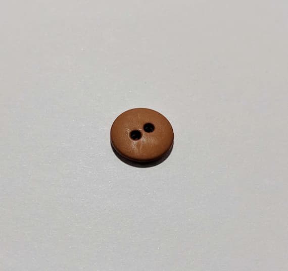 brown none - Toffee Brown Round 2 Hole Plastic Button - 13mm / 1/2 inch - Dill Buttons - Set of 4