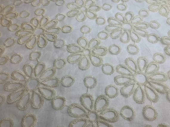 lace - Remnant 30"x60" Loopy Daisy Floral Organza Fabric