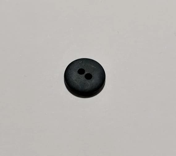 hunter none - Hunter Green Round 2 Hole Plastic Button - 15mm / 5/8 inch - Dill Buttons - Set of 4