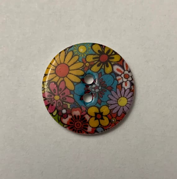 none - Multi Colored Retro Floral Natural Pearl Shell Button - Made in France (2 Sizes to Choose From)