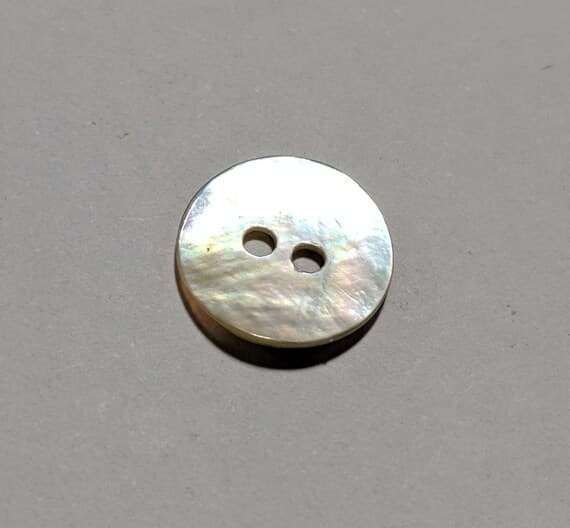 none - Mother of Pearl 2 Hole Button - Dill Buttons - Set of 2 Buttons 15mm / 5/8"