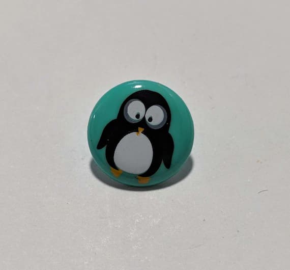 green none - Green PENGUIN Plastic Button - 15mm / 5/8 inch - Dill Buttons