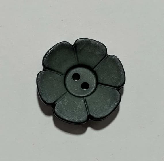 hunter none - Daisy Hunter Green Flower Plastic Button - 28mm / 1 1/8 inch - Dill Buttons - Set of 2