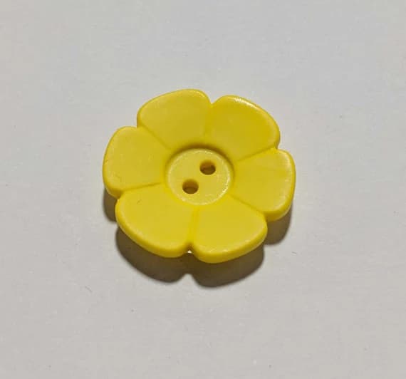 yellow none - Daisy Yellow Flower Plastic Button - 28mm / 1 1/8 inch - Dill Buttons - Set of 2