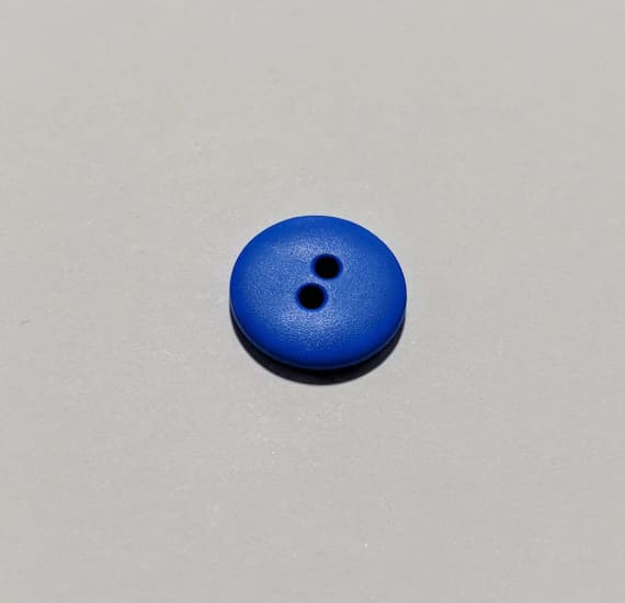 royal none - Royal Blue Round 2 Hole Plastic Button - 15mm / 5/8 inch - Dill Buttons - Set of 4