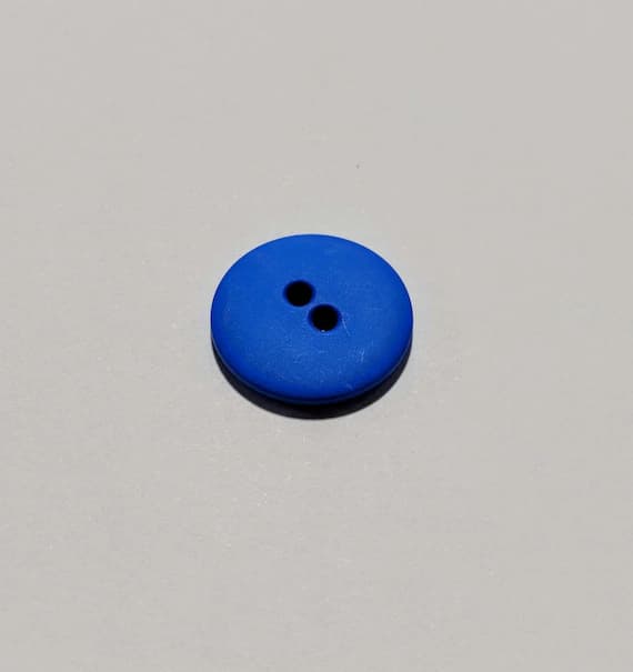 royal none - Royal Blue Round 2 Hole Plastic Button - 20mm / 3/4 inch - Dill Buttons - Set of 4