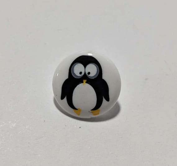 white none - Set of 3 White PENGUIN Plastic Button - 15mm / 5/8 inch - Dill Buttons