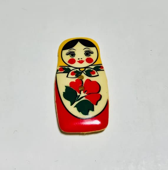 red none - Russian Nesting Doll Matryoshka Plastic Button Red - 40mm / 1-9/16" - Dill Buttons (Set of 2)