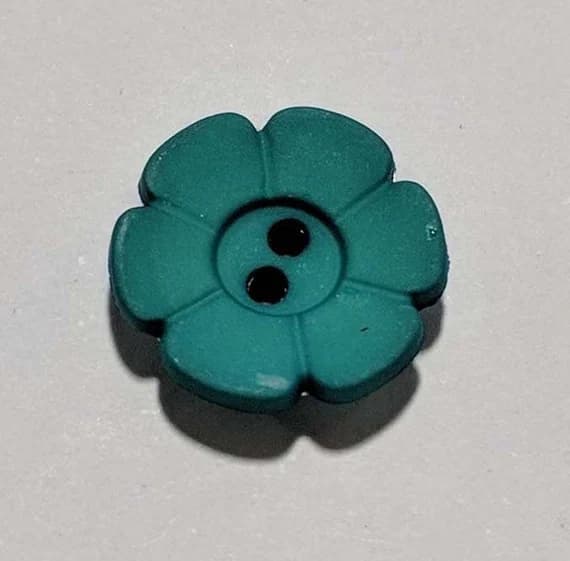 aqua none - Green Aqua Daisy Flower Plastic Button - 15mm / 5/8 inch - Dill Buttons - Set of 4