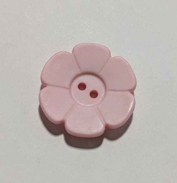 pink none - Daisy Pink Flower Plastic Button - 28mm / 1 1/8 inch - Dill Buttons - Set of 2