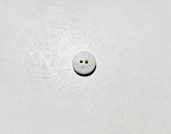 none - Set of 2 Flowers & Leaves Plastic Button 13mm/ 1/2" - Dill Buttons Brand (4 Colors to Choose From)
