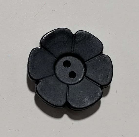 navy none - Daisy Navy Blue Flower Plastic Button - 28mm / 1 1/8 inch - Dill Buttons - Set of 2