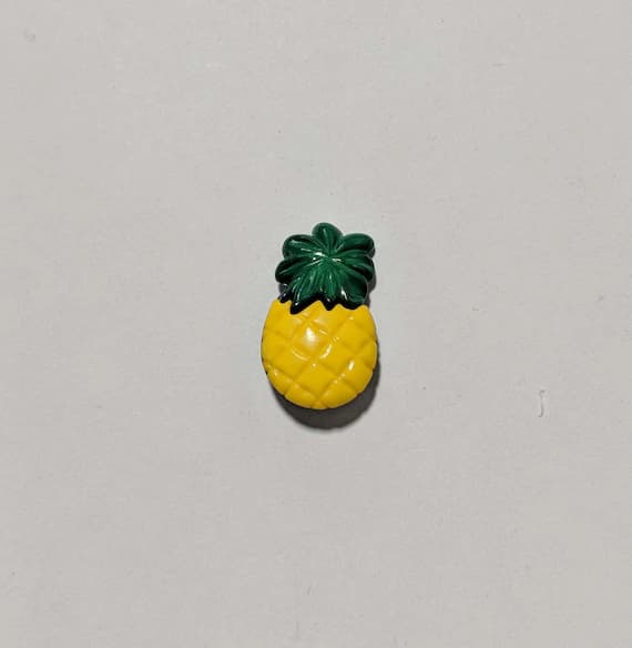 none - Pineapple Plastic Button - 25mm / 1" - Dill Buttons