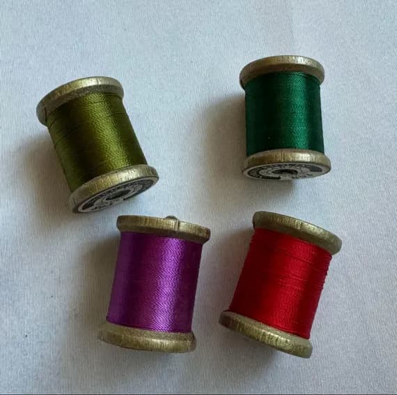 none - Vintage set of 4 Nordstrom Wood Thread Spools Christmas Color Threads