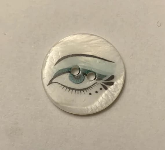 none - Eye Natural Pearl Shell Button - Made in France (2 Sizes to Choose From)