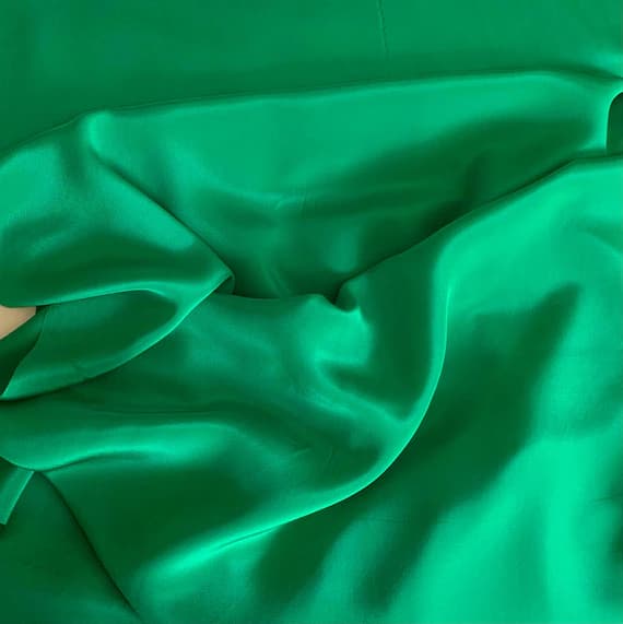 emerald crepe fabric - Emerald Green - 16mm Silk Crepe de Chine Fabric